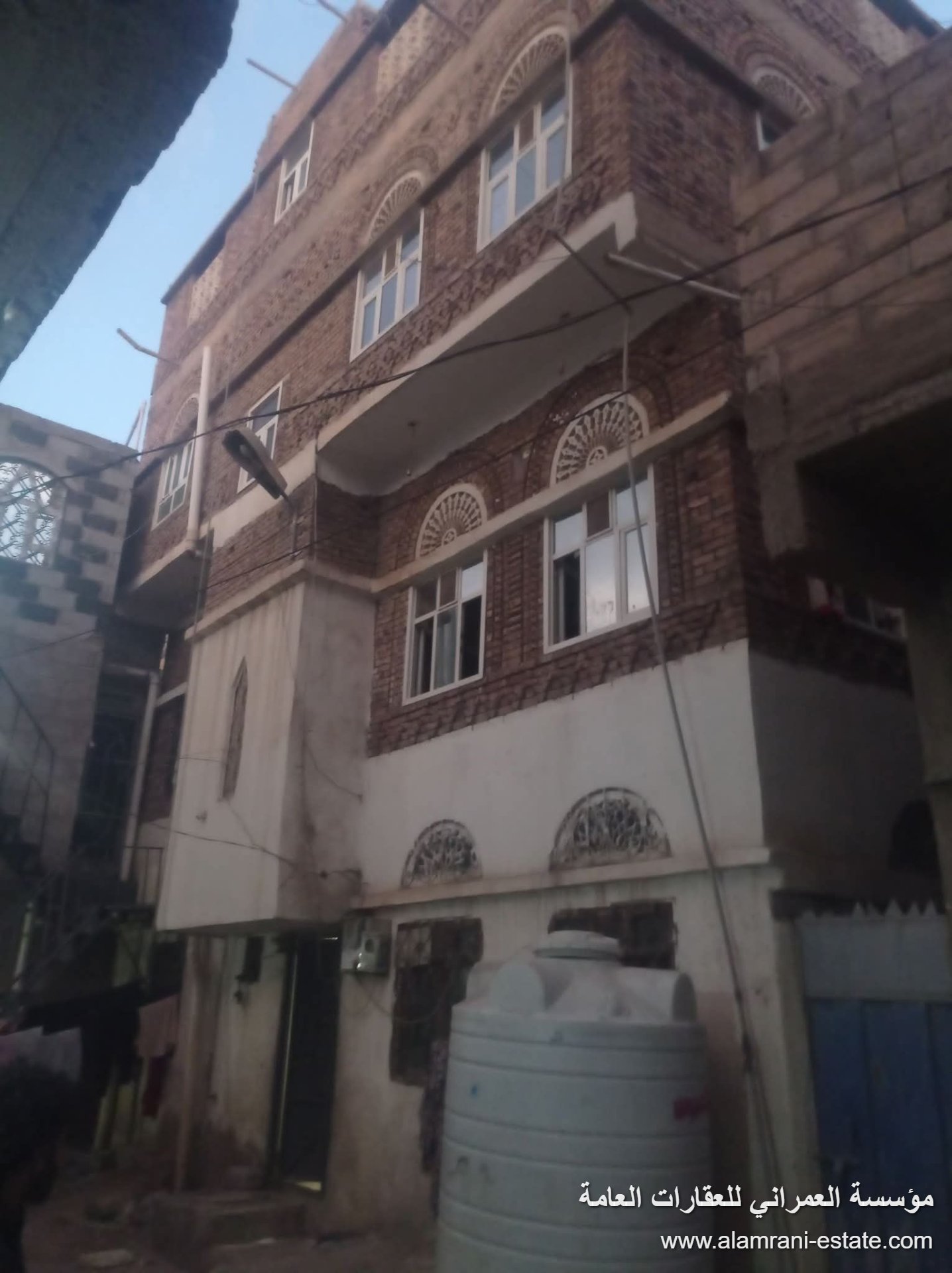 عمارة 3 أدوار بناء شخصي في قلب صنعاء